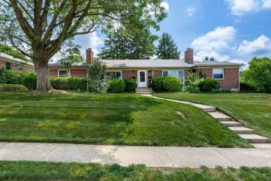 Main picture of 1822 W Schantz Ave