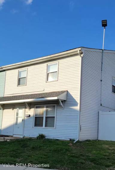 Main picture of 11 Linden Ct