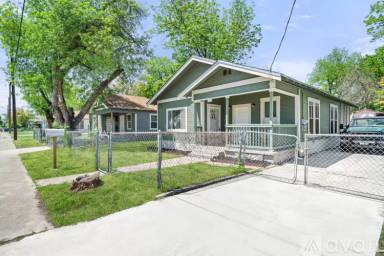 Main picture of 123 Koepke Ave