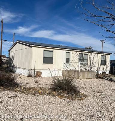 Main picture of 1512 S Avenue E Pl