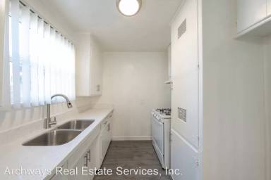 Main picture of 7260 Canby Ave