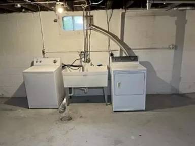 Main picture of 1349 Schletti St