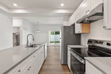 Main picture of 1817 W Chelan Ave