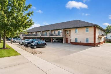 Main picture of 310 Cedar St