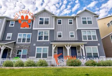 Main picture of 1030 W Painted Horse Ln