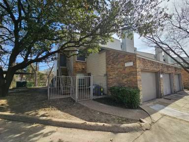 Main picture of Oaks On The Bend Condos