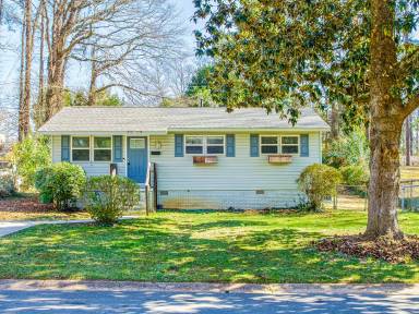 Main picture of 2515 Thornton Rd