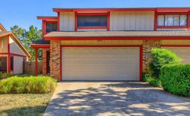 Main picture of 8905 Trone Cir