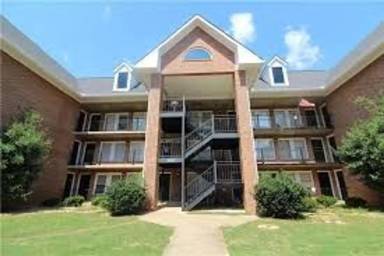 Main picture of Deerfield Condominiums