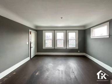 Main picture of 2732 Clements St