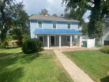 Main picture of 321 Graves Ave