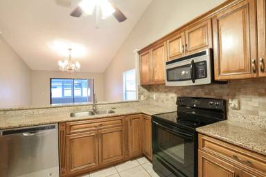 Main picture of 769 Minerva Ln