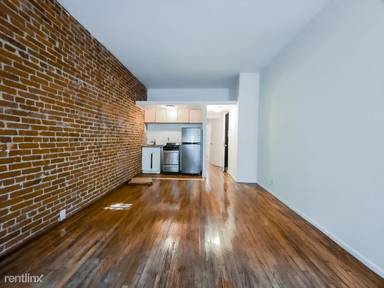 Main picture of 216 E 90th St