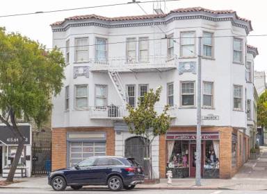 Main picture of 102 Clipper St