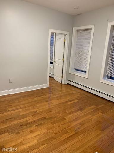 Main picture of 6 Tonnele Ave