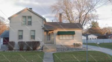 Main picture of 1910 Bay St