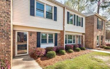 Main picture of 731 Coventry Ln