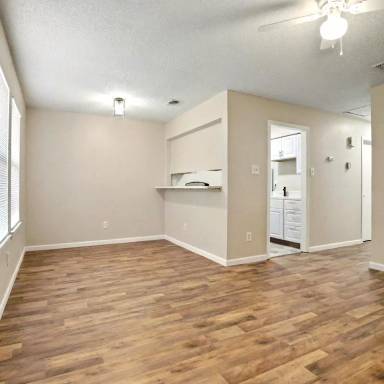 Main picture of 5517 Wellesley Ave