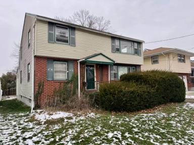 Main picture of 22 Adams Ave