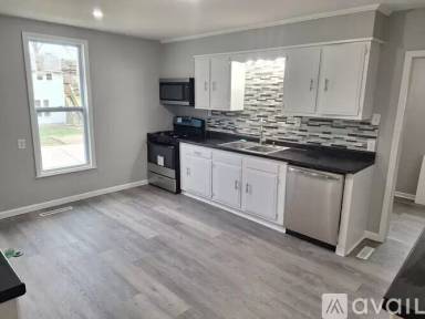 Main picture of 202 W Chestnut St
