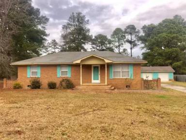Main picture of 3809 Sandy Ln