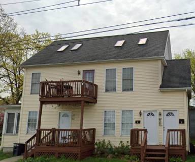 Main picture of 102 Parade St