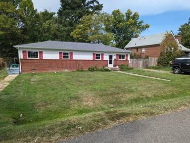 Main picture of 6018 Club Rd