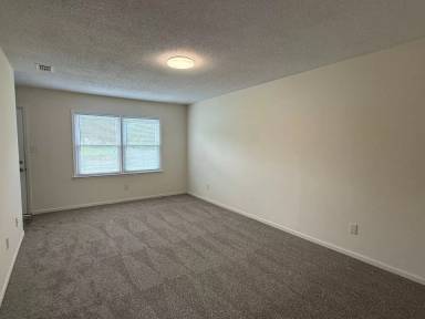 Main picture of 1820 Burgaw Hwy