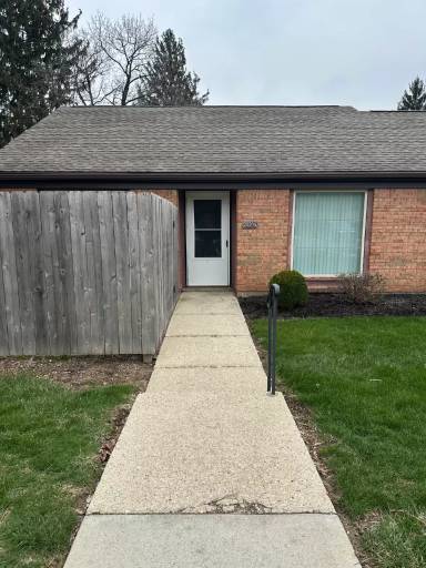 Main picture of 2329 Obetz Dr