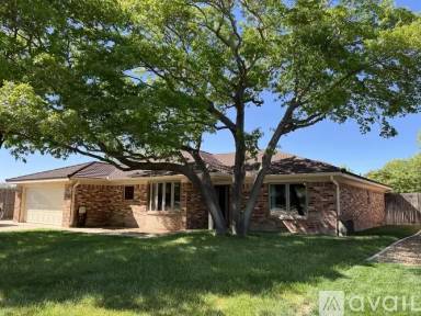 Main picture of 6408 Hyde Pkwy