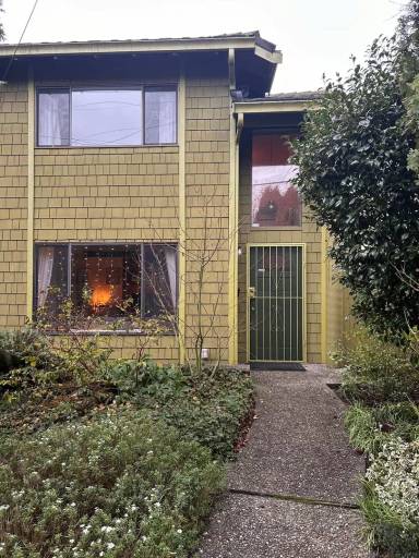 Main picture of 2627 NW 64th St
