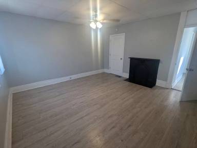 Main picture of 1843 Bank St