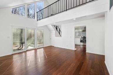 Main picture of 350 Fence Rd