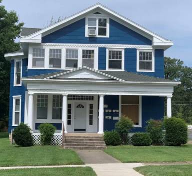 Main picture of 1617 N Benton Ave