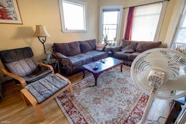 Main picture of 15 Crocker St