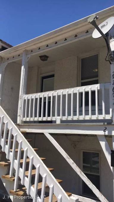 Main picture of 2546 Rees St