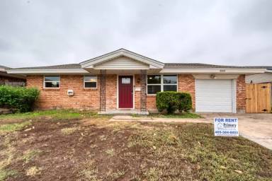 Main picture of 2828 SW 83rd St