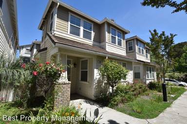Main picture of 569 Lexington Dr