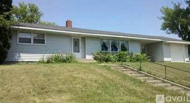 Main picture of 206 W Fir Ave