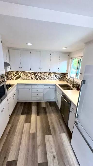 Main picture of 3466 Thunderbird Dr