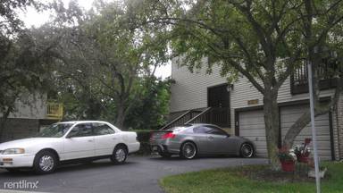 Main picture of 29W401 Crabtree Ln