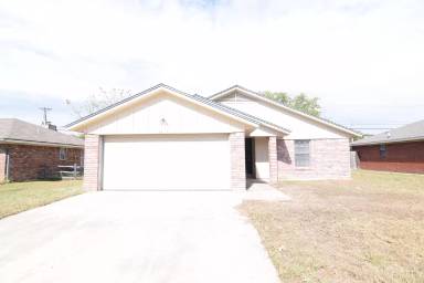 Main picture of 2507 Fieldstone Dr