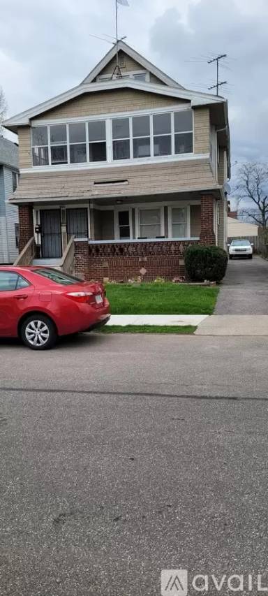 Main picture of 3269 E 146th St