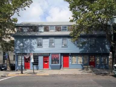 Main picture of 4 Broadway - A