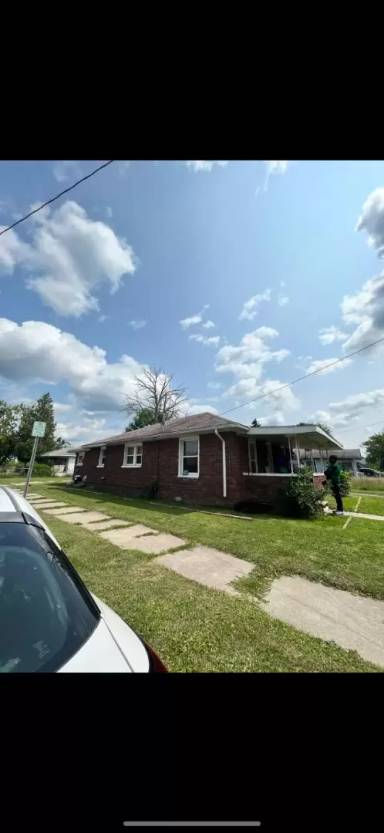 Main picture of 2500 Salt St