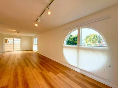 Main picture of 7585 Eads Ave