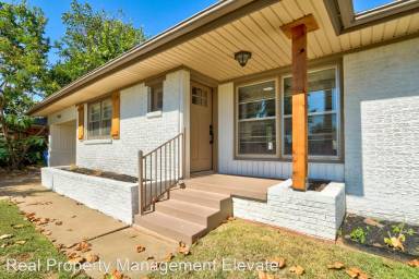 Main picture of 2621 Abbey Rd