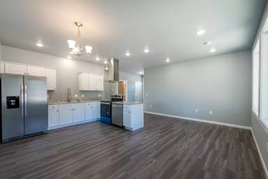 Main picture of 1500 Glacier Ave
