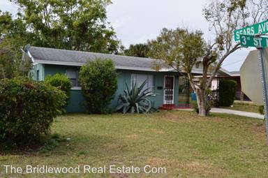 Main picture of 1901 3rd St NE