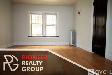 Main picture of 2106 W Ainslie St